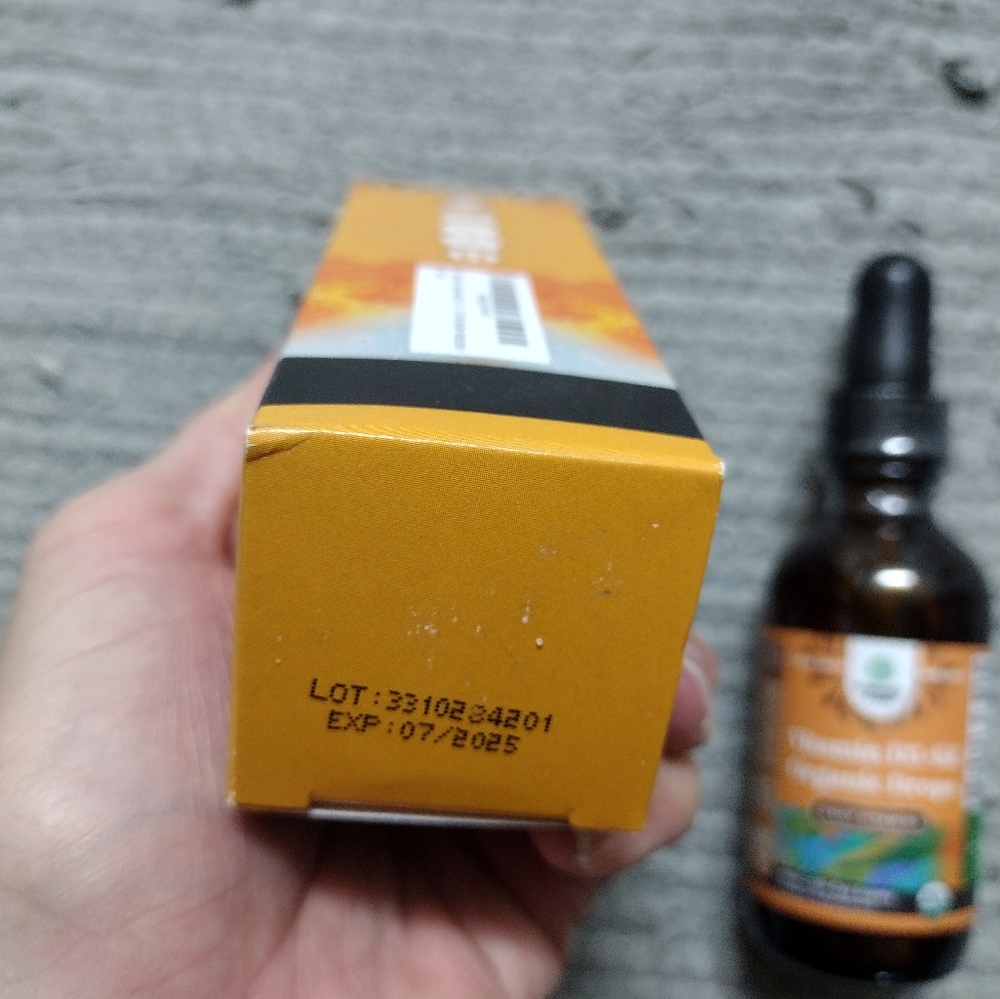 3/$25 Organic Vitamin D3+K2 Drops - Picture 4 of 6